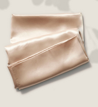 Load image into Gallery viewer, Mulberry Silk Pillowcase &amp; Eye Mask - 100% Pure Mulberry Silk
