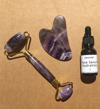 Load image into Gallery viewer, celluvac amethyst facial roller and gua sha
