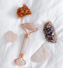 Load image into Gallery viewer, celluvac rose quartz facial roller gua sha combo
